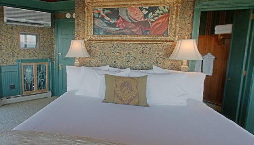 Lands End Inn - Adults Only プロビンスタウン エクステリア 写真